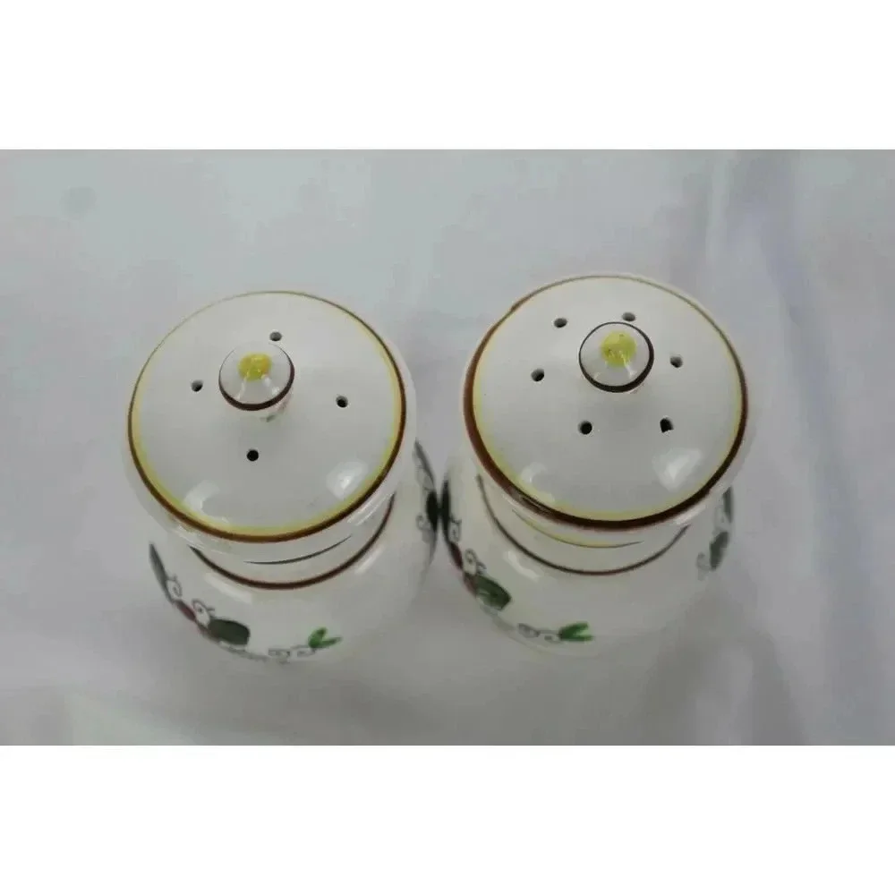 vintage salt pepper shakers 5inch tall